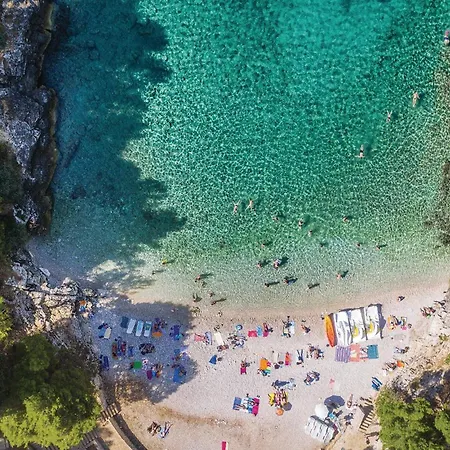 1 Bedroom Beautiful In * プーラ