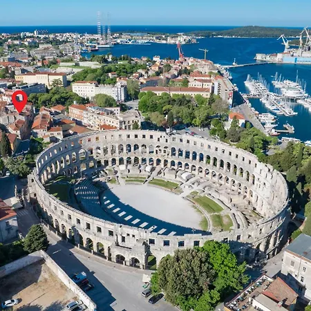 Apartment 1 Bedroom Beautiful In