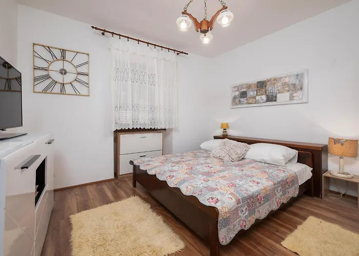 Apartman 1 Bedroom Beautiful In